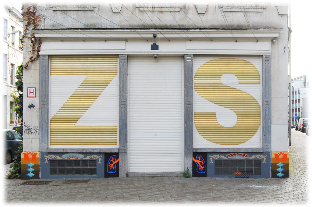 Zoom Image on Mouseover